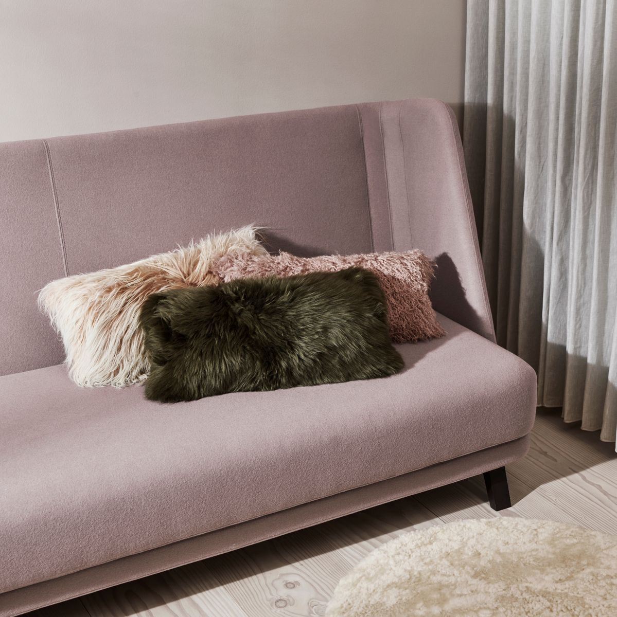 Long-Wool Sheepskin Cushion | 28x56 cm Black