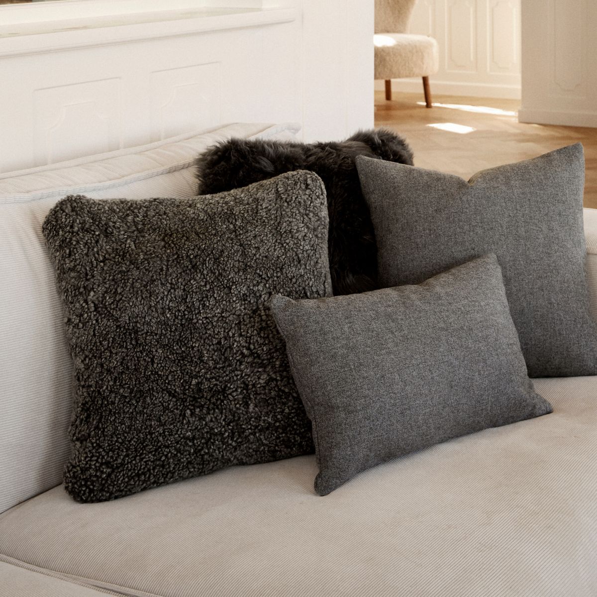Short-Wool Sheepskin Cushion | Doublesided |  40x40 & 56x56 cm Anthracite