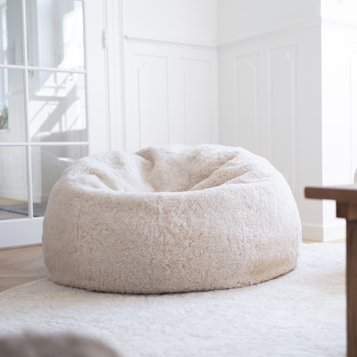 Round Sheepskin Bean Bag | Short Wool | Medium | Large Anthracite