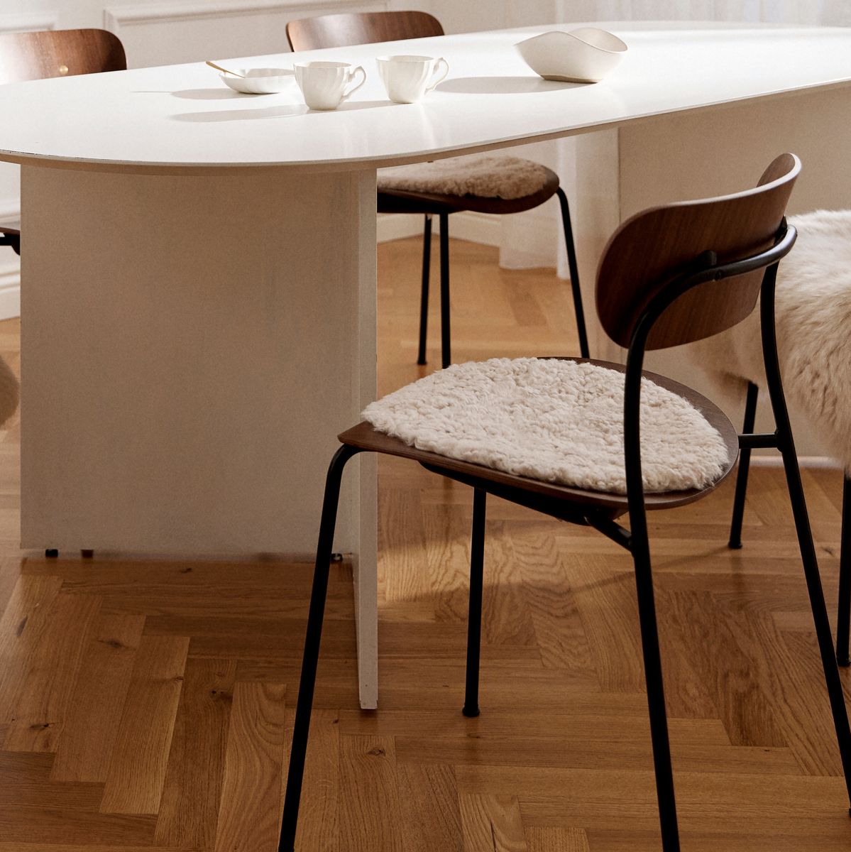 Short Wool Curly Sheepskin Seat Cover | Ø34 cm Moon Light