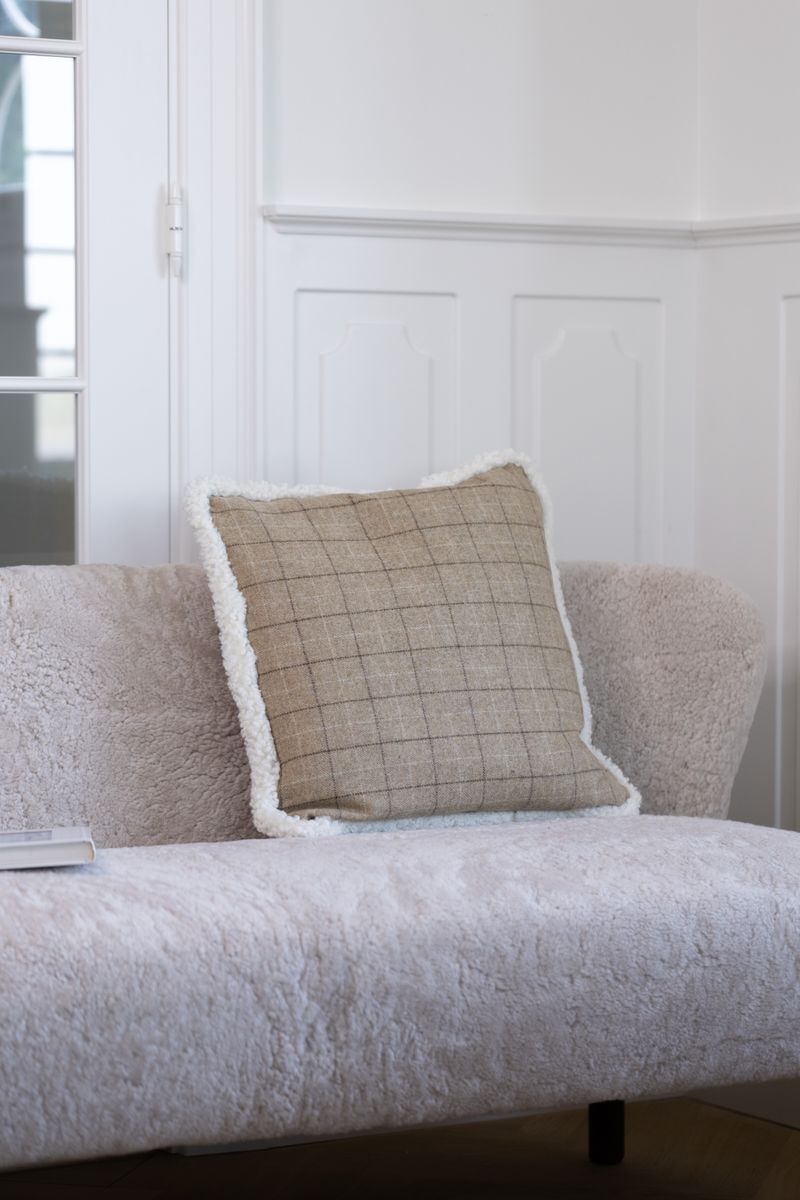 Wool Cushion | Doublesided | Short Wool trim | 52x52 cm Oatmeal-Beige/Ivory