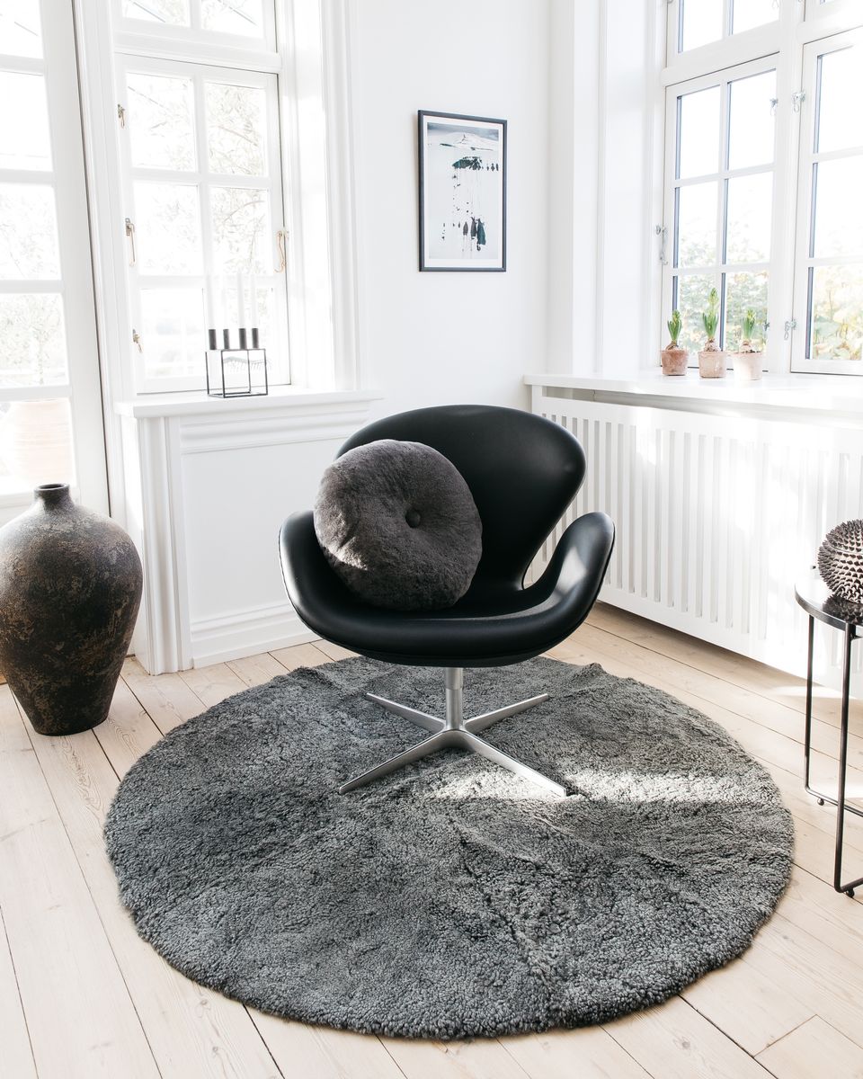 Short Wool Curly Sheepskin Design Rug | Ø180 cm Graphite