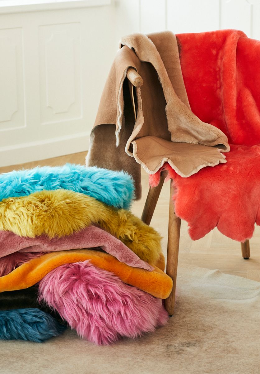 New Zealand Sheepskin | Long Wool | Dyed | 90 cm Coral Lantana