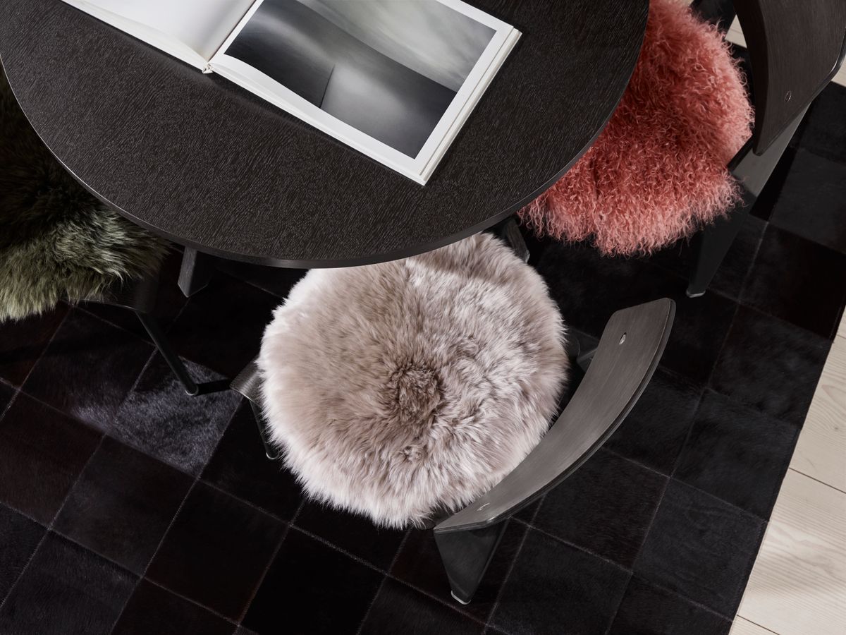 Long Wool Sheepskin Seat Cover | Ø38 cm Aubergine