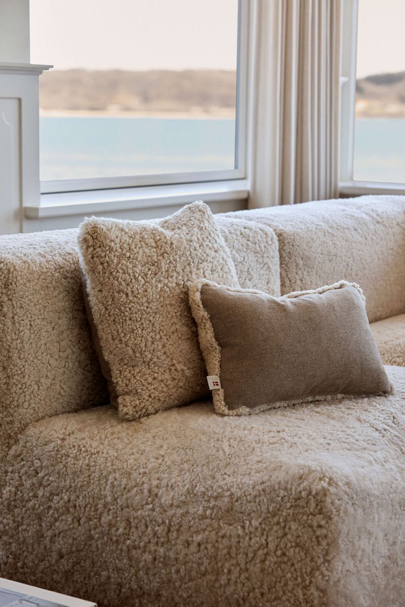 Short Wool Sheepskin Cushion | Two-sided |52x52 cm | 34x52 cm Beige/Pearl