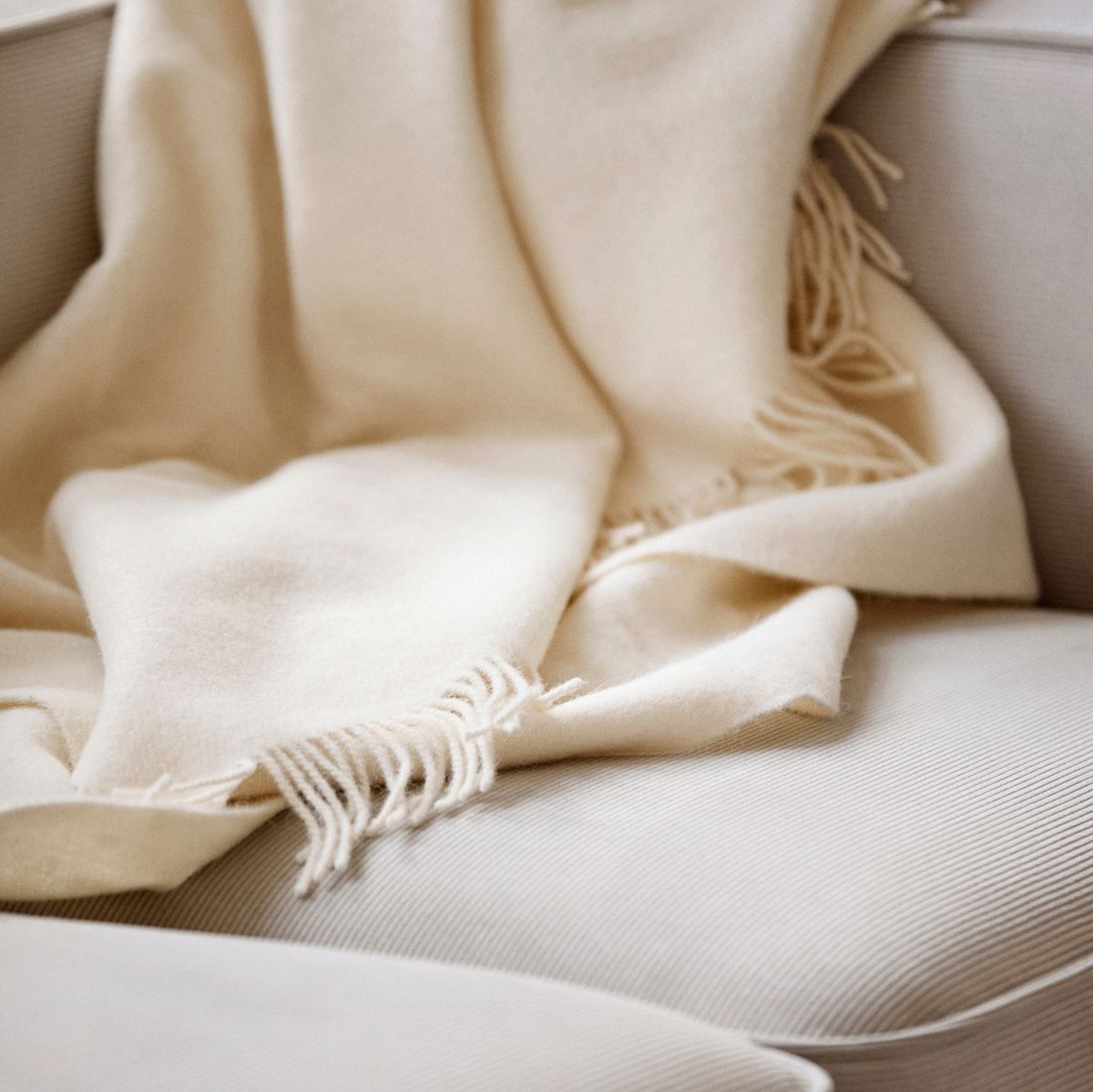 Julia Throw | Alpaca/lambswool mix | 140x240 cm Dark Brown