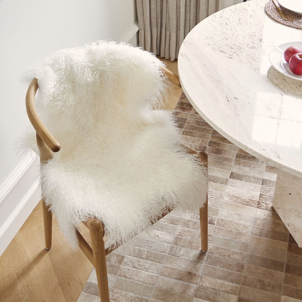 Curly Sheepskin | Tibetan | 85x50 cm Arctic Sunrise