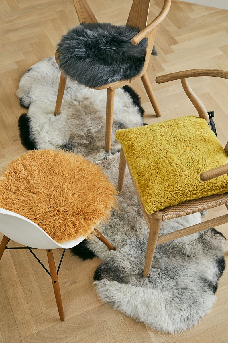 Long Wool Sheepskin Seat Cover | Ø38 cm Aubergine
