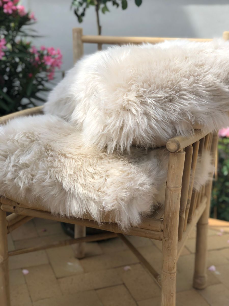 Long-Wool Sheepskin Cushion | 50x50 cm Linen