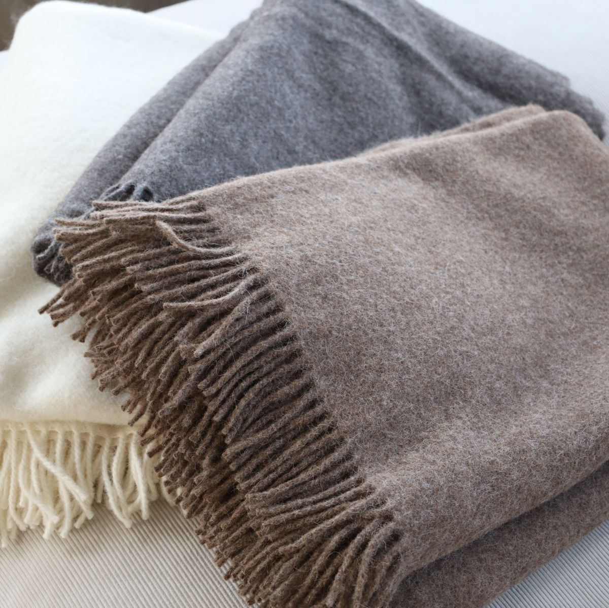 Julia Throw | Alpaca/lambswool mix | 140x240 cm Dark Brown