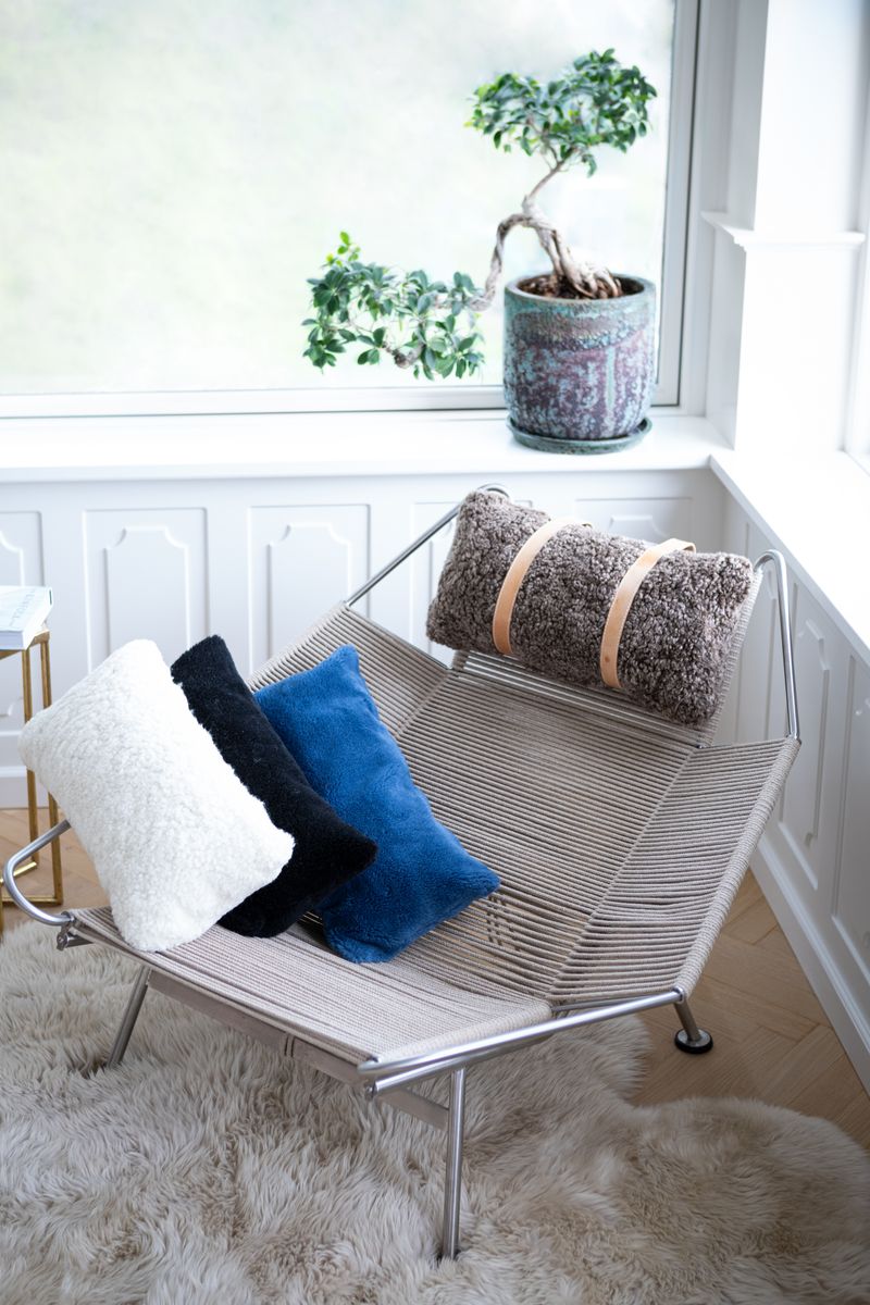 Short-Wool Sheepskin Cushion | Doublesided | SW | 30x60 cm