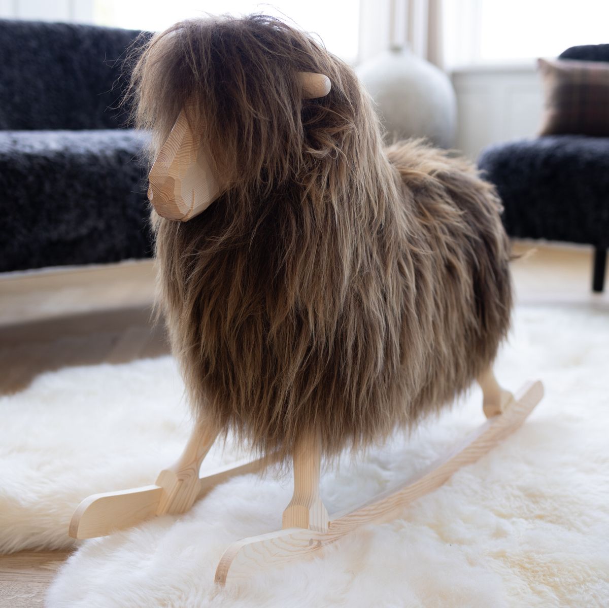 Rocking Sheep |  Long Wool | L85xW25xH60 cm | Large Blacky