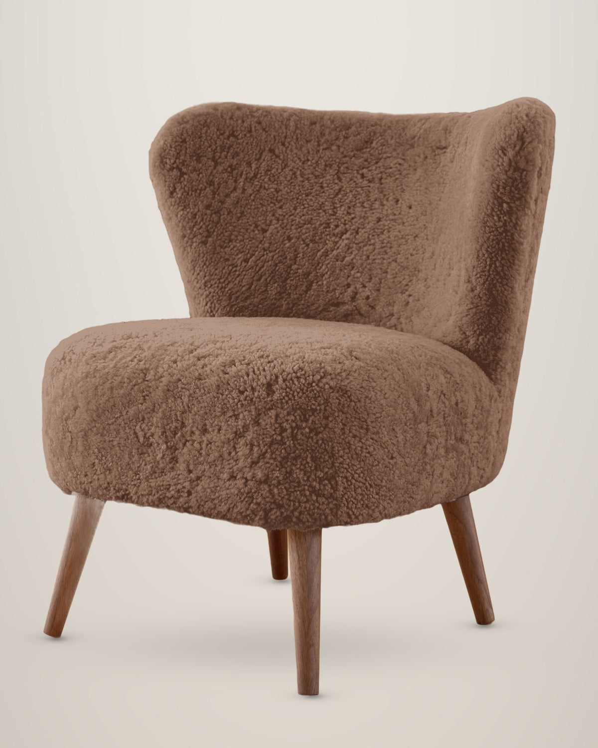 Armchair in short-wool sheepskin – Taupe